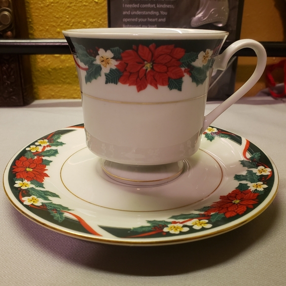 Vtg Cup/Saucer Deck The Halls (Verge) By Tienshan - Picture 2 of 13
